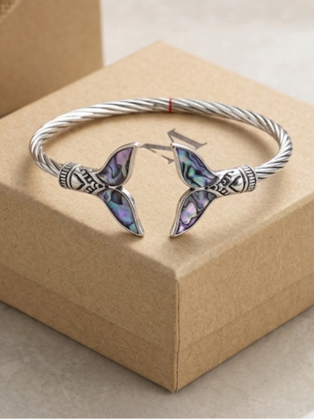 NWT Mermaid Tail Abalone Shell Cuff Bracelet Silver Tone Adjustable Boho Beach - Picture 5 of 5